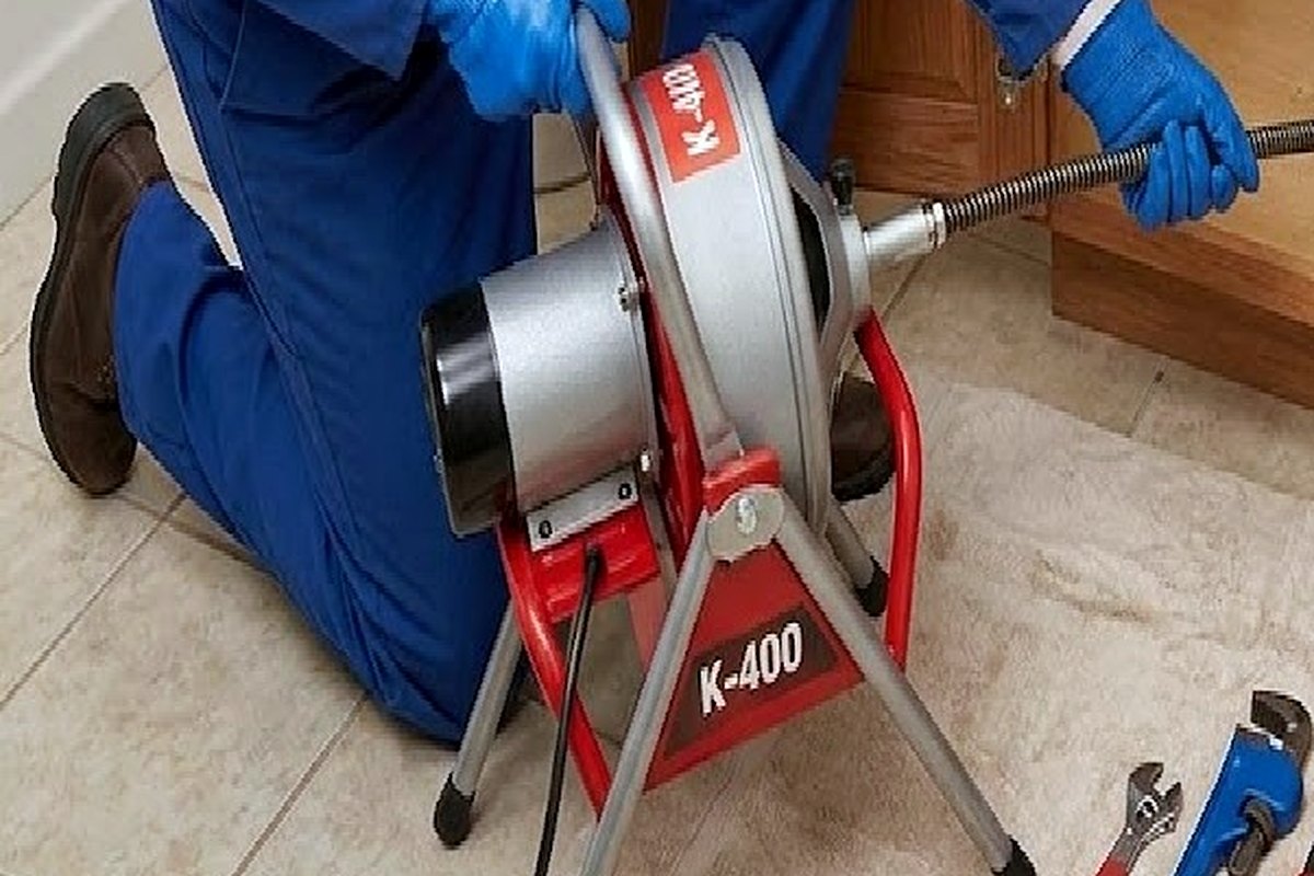 Destape de tina en Vitacura con máquina eléctrica