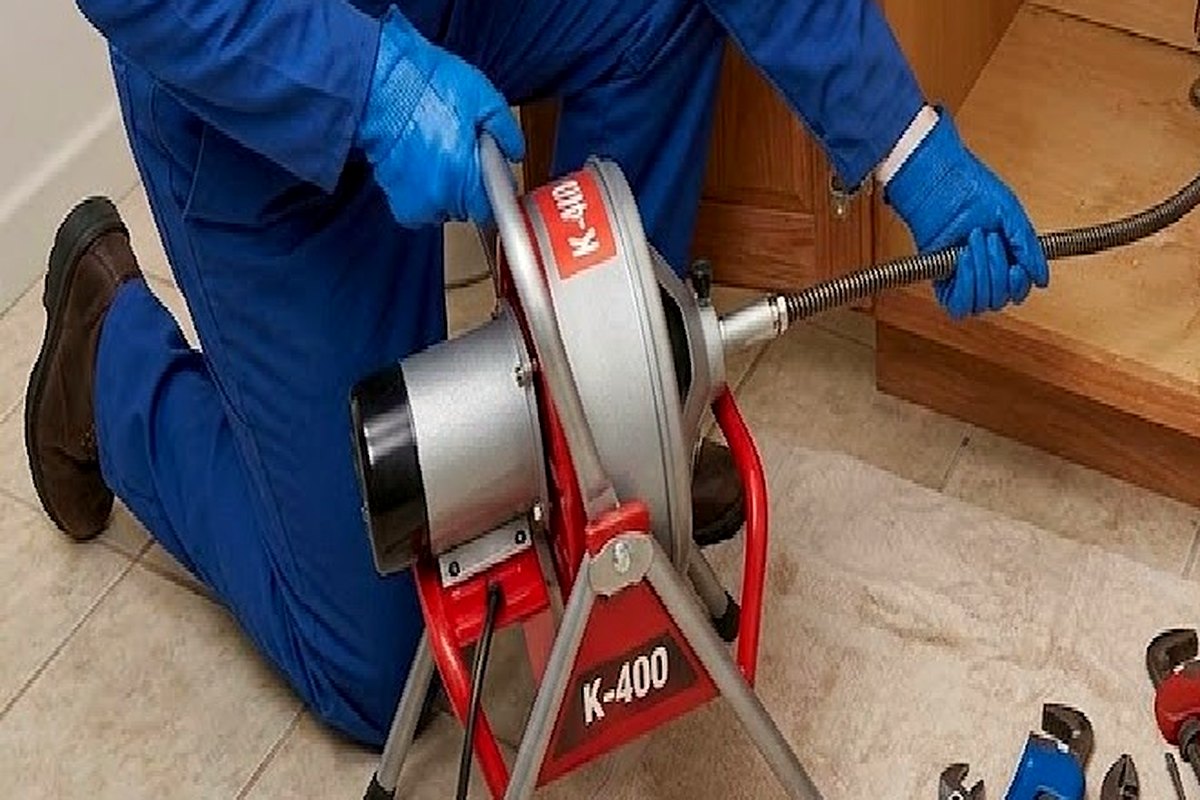 Destape de WC en Macul con máquina eléctrica