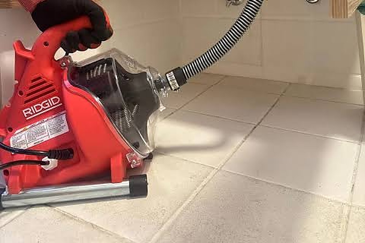 Destape de WC en Ñuñoa con máquina eléctrica