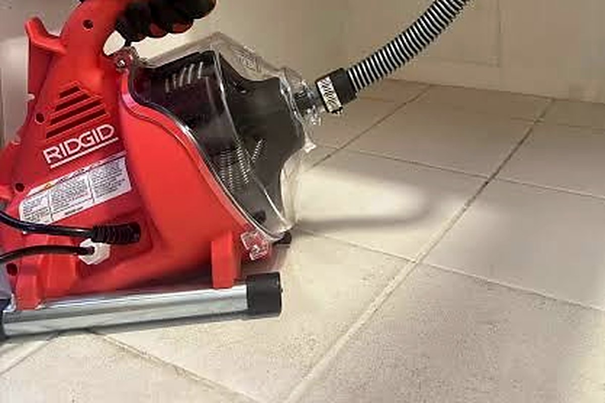 Destape de WC en Puente Alto con máquina eléctrica